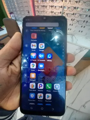 Tecno Spark 8C 64 GB