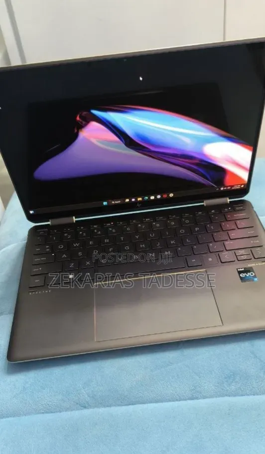New Laptop HP Spectra 13 16GB Intel Core i7 SSD 1T