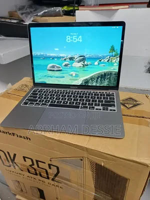 New Laptop Apple MacBook Air 2020 M1 16GB Apple M1 SSD 256GB