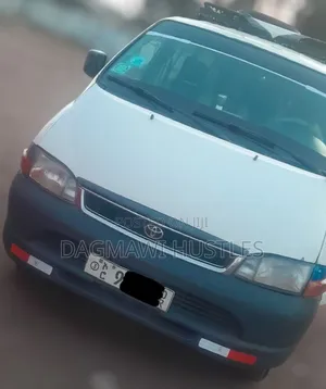 Toyota HiAce 2005 White