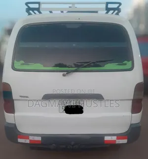 Toyota HiAce 2005 White