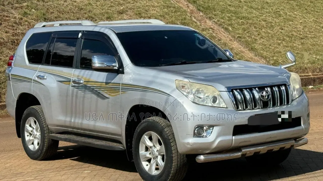 Toyota Land Cruiser Prado 2014 Silver