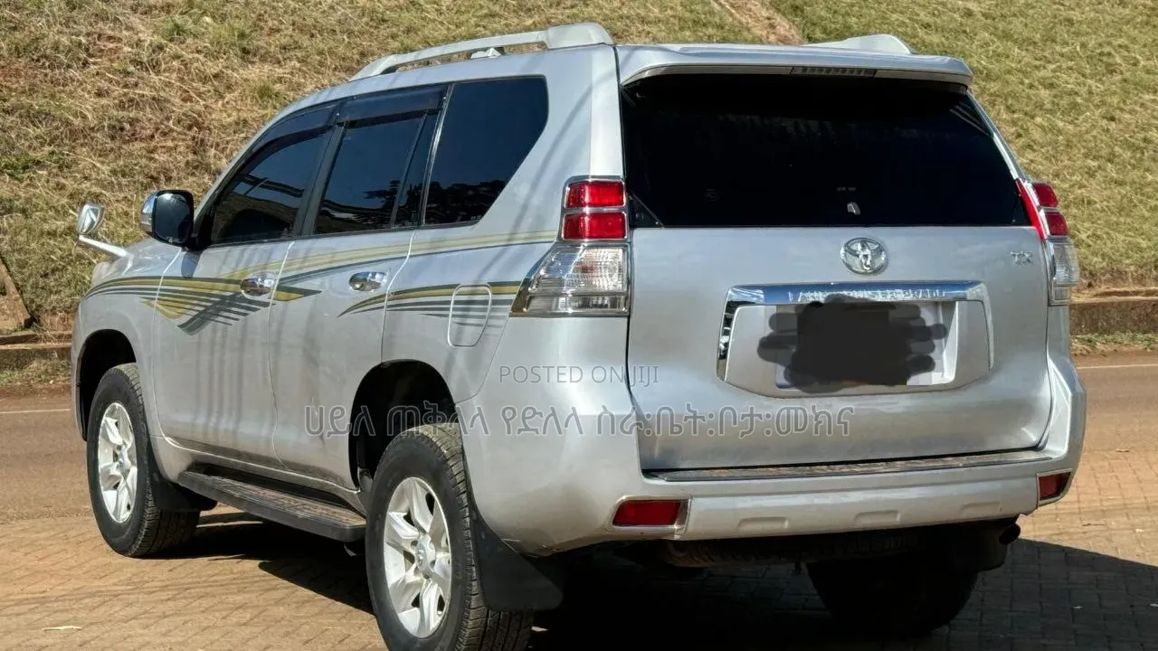 Toyota Land Cruiser Prado 2014 Silver