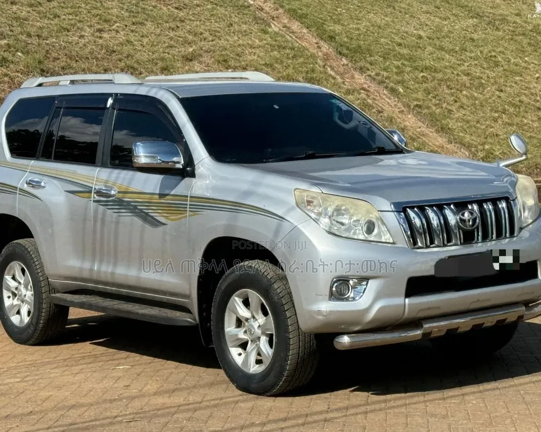 Toyota Land Cruiser Prado 2014 Silver
