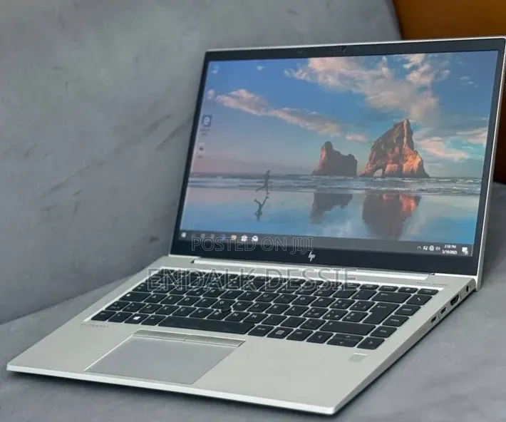 New Laptop HP EliteBook 845 G8 16GB AMD Ryzen 5 SSD 512GB