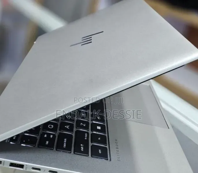 New Laptop HP EliteBook 840 10 16GB Intel Core i5 SSD 512GB