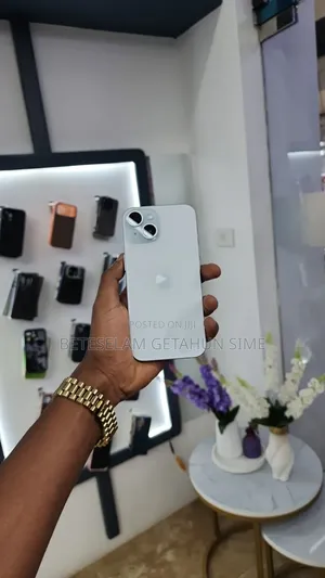 Apple iPhone 15 128 GB White
