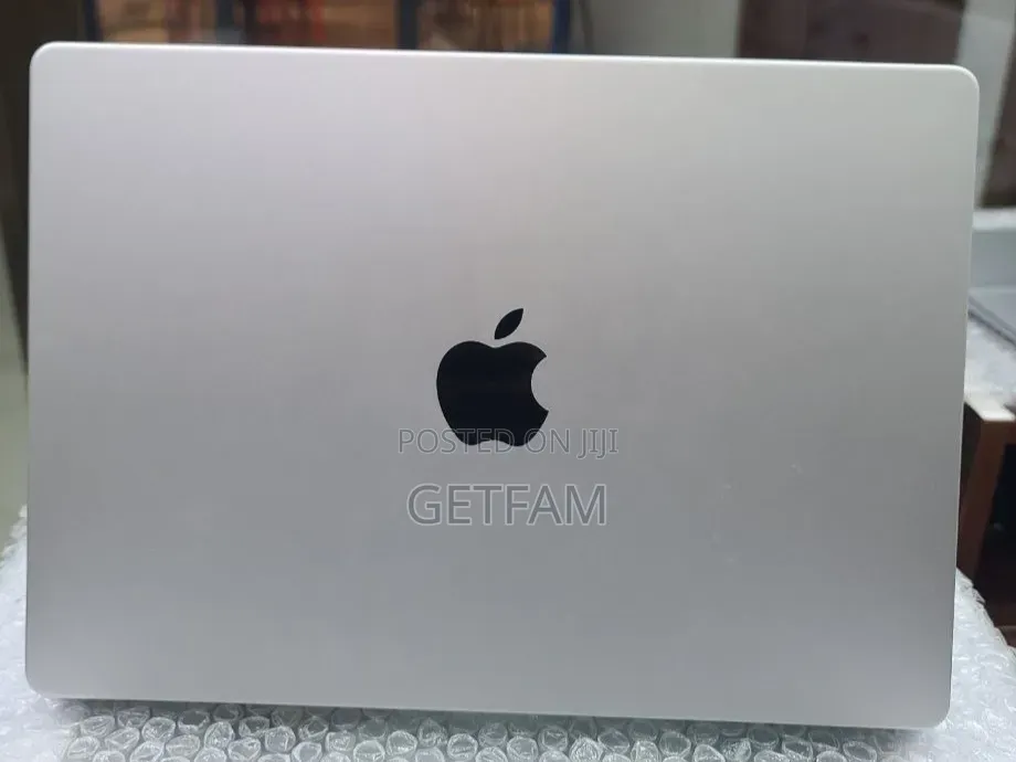New Laptop Apple MacBook Pro 2021 M1 16GB Apple M1 SSD 512GB