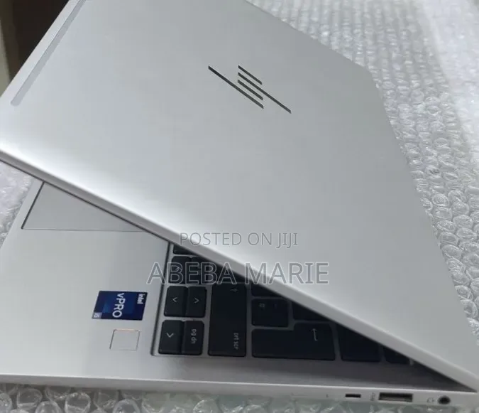 New Laptop HP EliteBook 830 G9 16GB Intel Core i5 SSD 512GB