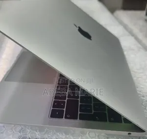 New Laptop Apple MacBook Air 2018 8GB Intel Core i5 SSD 128GB