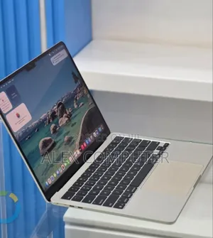 New Laptop Apple MacBook Air 2025 M4 13-inch 16GB Apple M4 SSD 256GB
