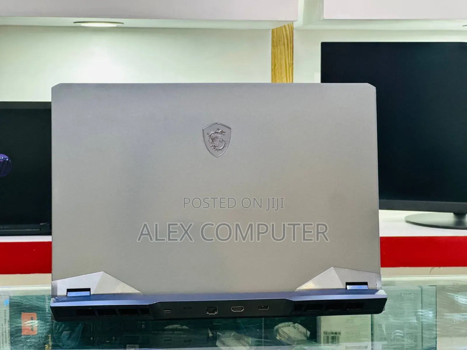 New Laptop MSI GE75 Raider 11UH 16GB Intel Core i7 SSD 1T