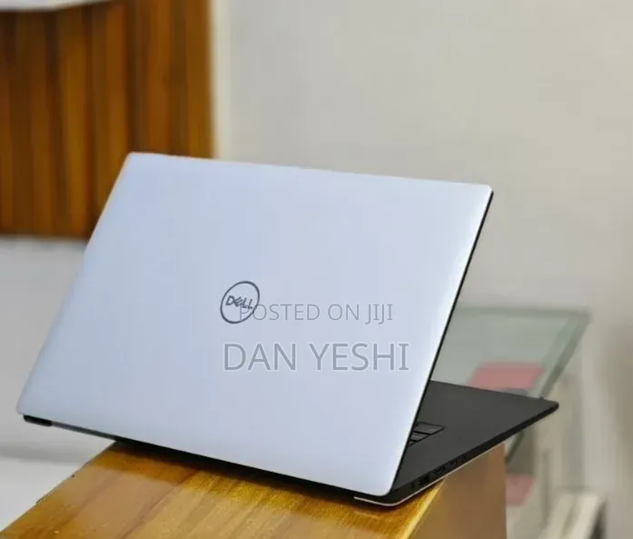 New Laptop Dell XPS 15 16GB Intel Core i9 SSD 512GB