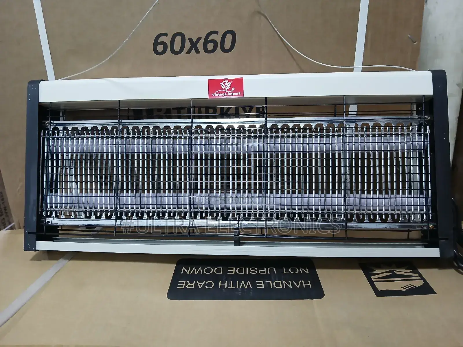 Killerelectric Insect or Bug Zapper Designed to Attract Flying