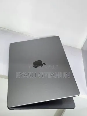 New Laptop Apple MacBook Pro 2019 16GB Intel Core i9 SSD 512GB