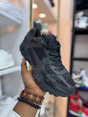 Nike Vemero5 Sneakers Master Quality Shoes Made in Vietnam