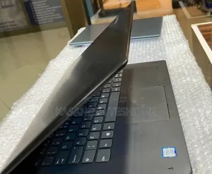 New Laptop Apple MacBook 2018 8GB Intel Core i5 SSD 128GB