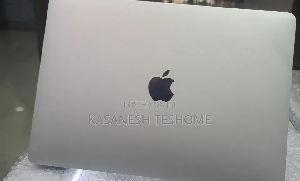 New Laptop Apple MacBook 2018 8GB Intel Core i5 SSD 128GB