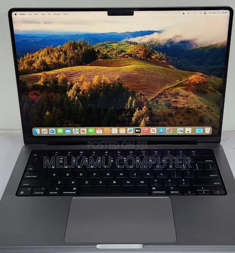 New Laptop Apple MacBook Pro 2019 16GB Intel Core i9 SSD 512GB
