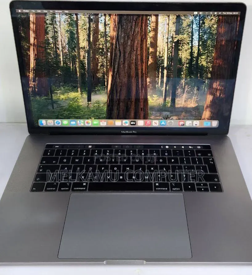 New Laptop Apple MacBook Pro 2019 16GB Intel Core i9 SSD 512GB