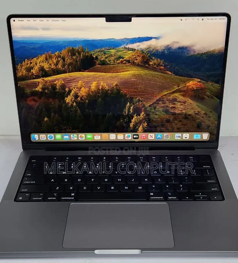 New Laptop Apple MacBook Pro 2019 16GB Intel Core i9 SSD 512GB