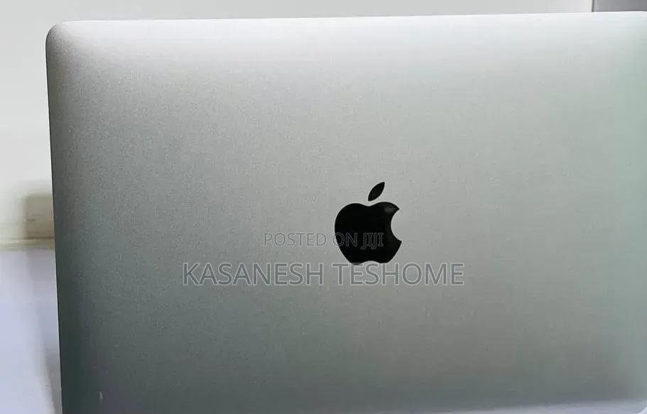 New Laptop Apple MacBook Pro 2017 8GB Intel Core i5 SSD 512GB