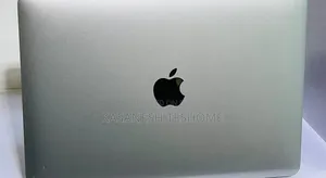 New Laptop Apple MacBook Pro 2017 8GB Intel Core i5 SSD 512GB
