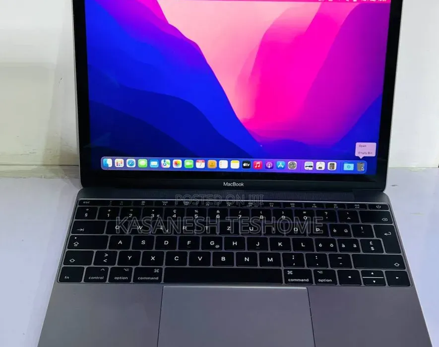 New Laptop Apple MacBook Pro 2017 8GB Intel Core i5 SSD 512GB