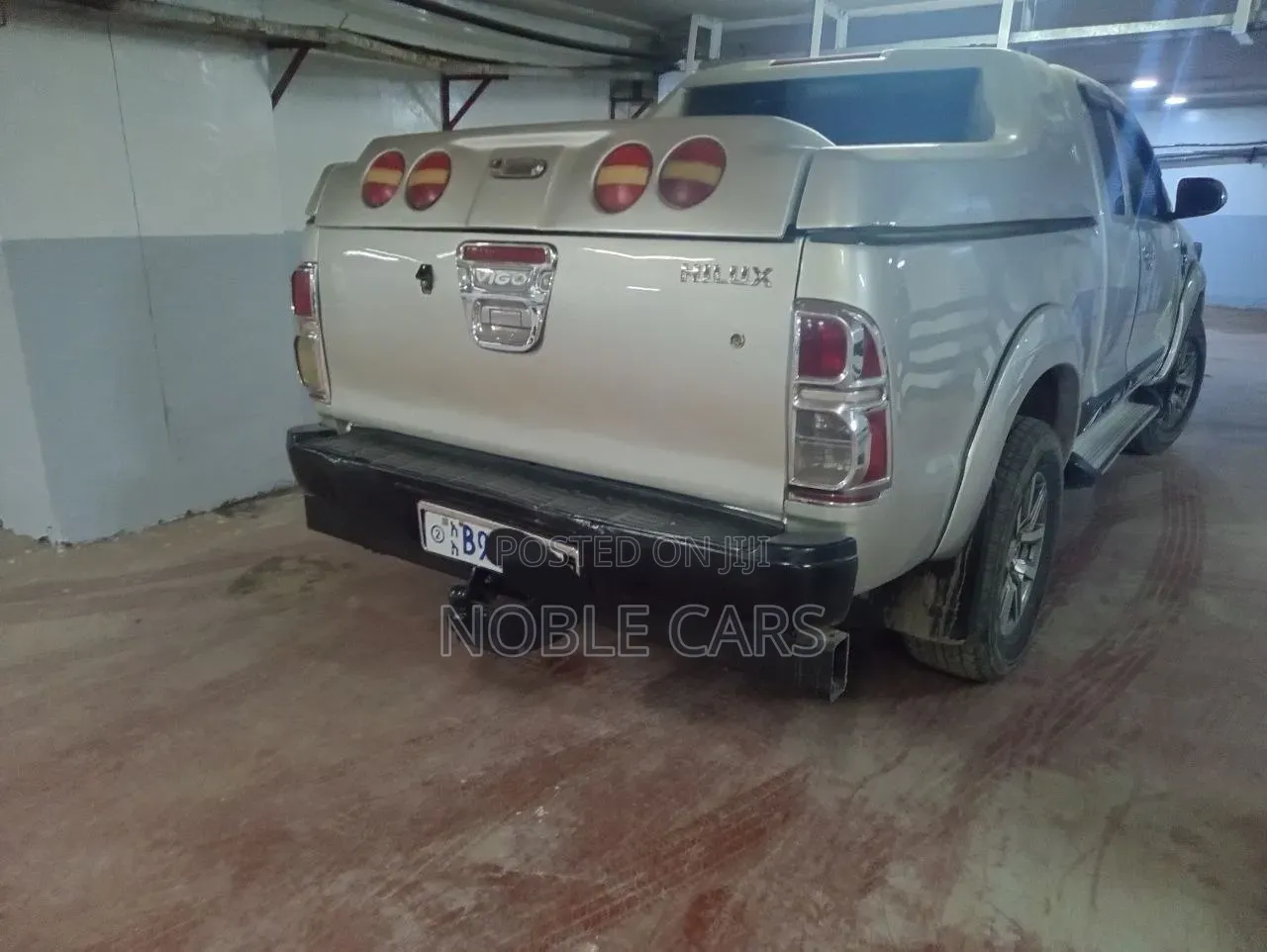 Toyota Hilux 2014 Gold