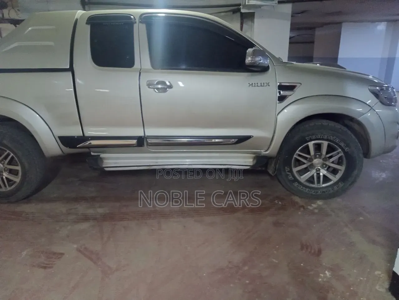 Toyota Hilux 2014 Gold