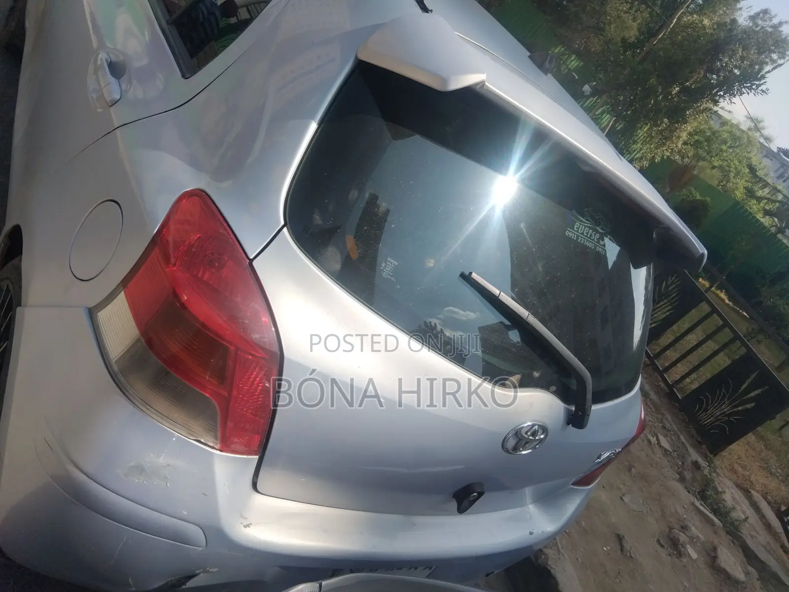 Toyota Yaris 2010 Gray