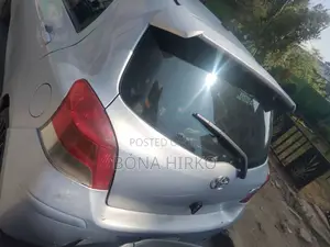 Toyota Yaris 2010 Gray