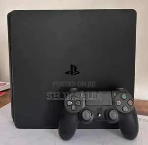 Playstation 4 Slim