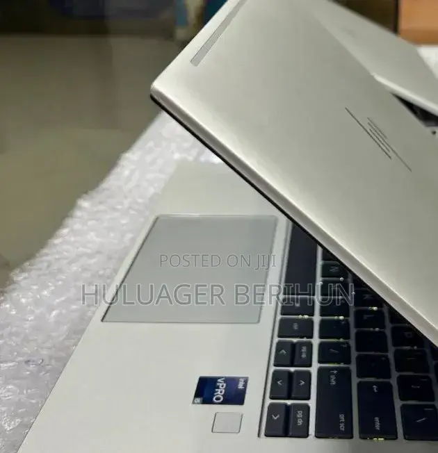New Laptop HP EliteBook 840 G9 16GB Intel Core i5 SSD 512GB