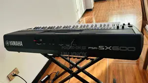 Yamaha PSR-Sx 600