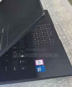 New Laptop Asus VivoBook 15 X505BA 16GB Intel Core i5 SSD 512GB