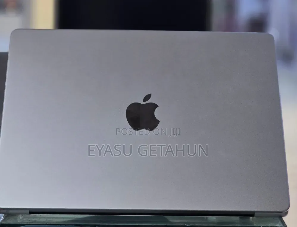 New Laptop Apple MacBook Pro M1 32GB Apple M1 Pro SSD 512GB