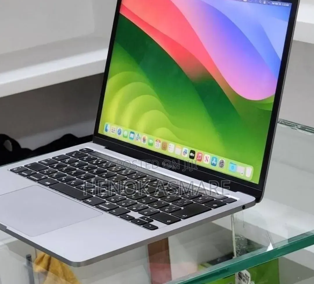 New Laptop Apple MacBook Pro M1 8GB Intel Core i5 SSD 512GB
