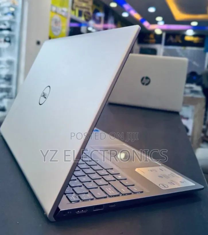 New Laptop Dell Inspiron 15 8GB Intel Core i5 SSD 512GB