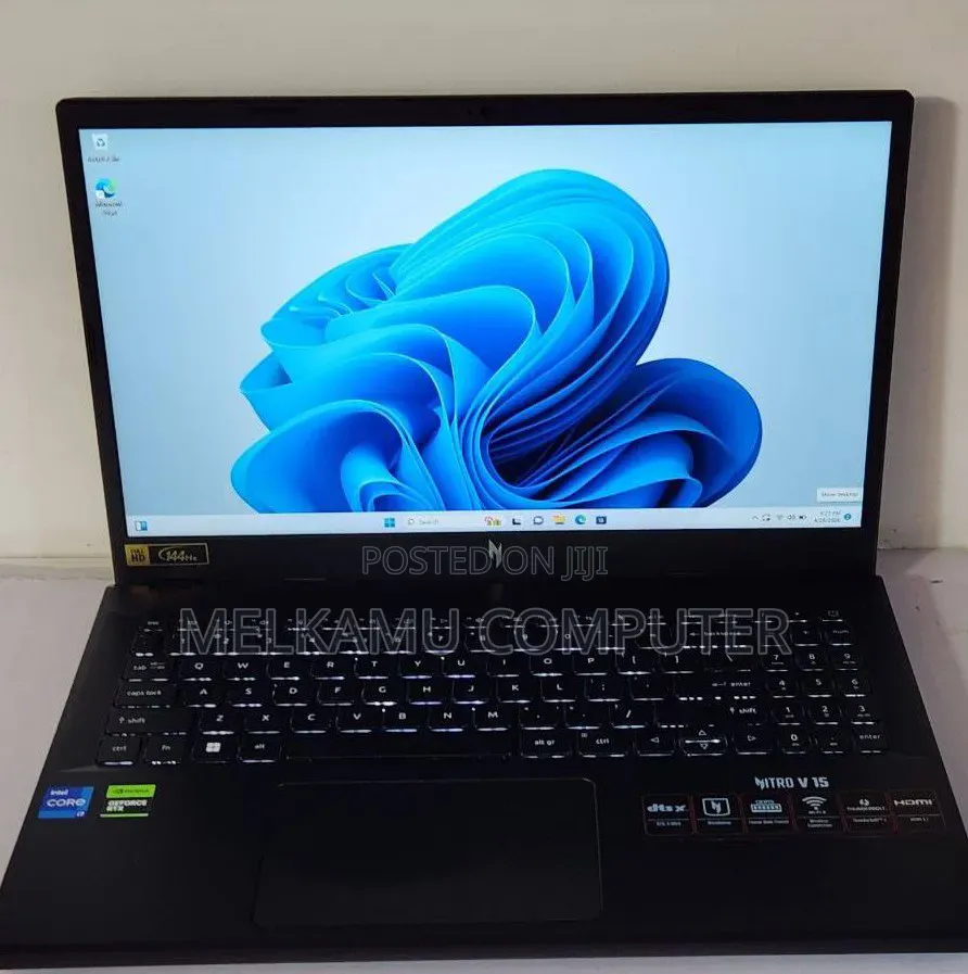 New Laptop Acer Nitro 17 16GB Intel Core i7 SSD 512GB