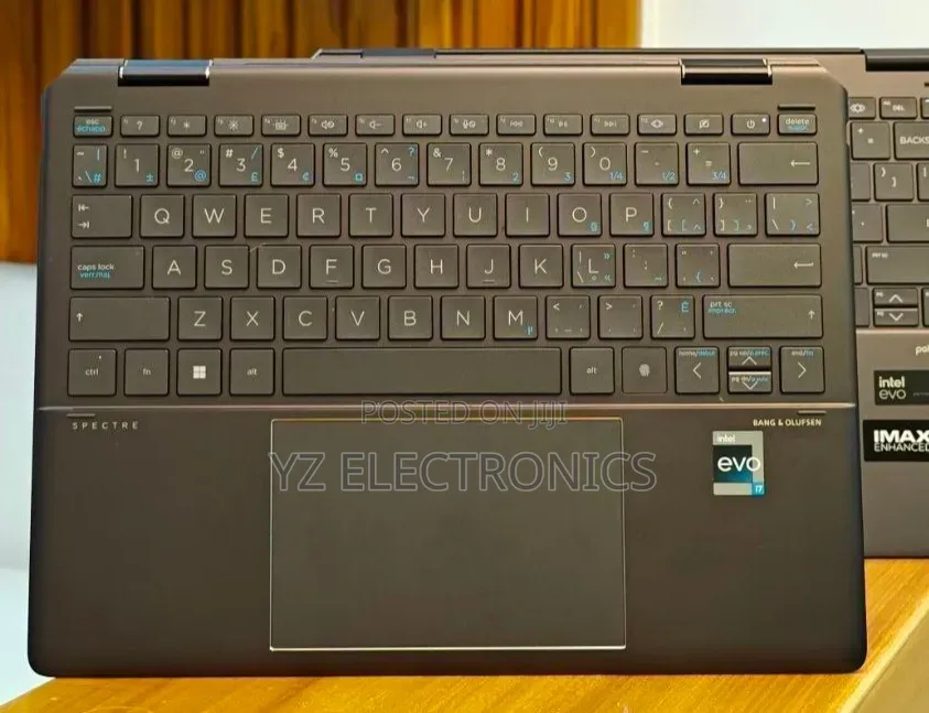 New Laptop HP Spectre 16GB Intel Core i7 SSD 1T