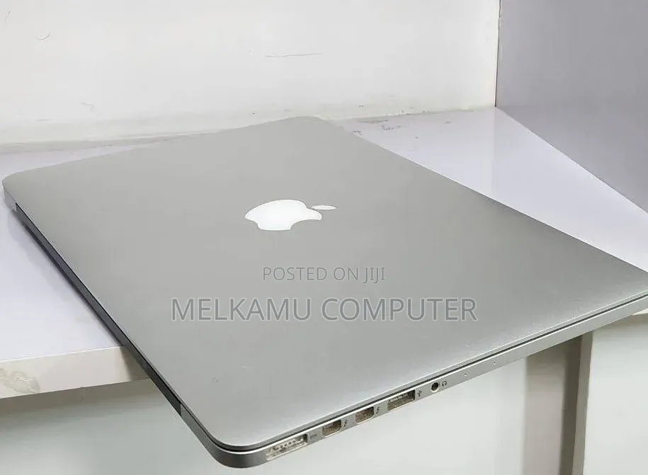 New Laptop Apple MacBook Pro 2013 8GB Intel Core i5 SSD 512GB
