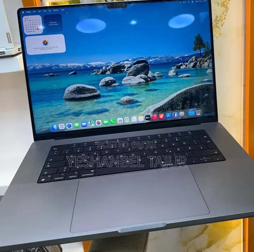 New Laptop Apple MacBook Pro M1 16GB Apple M1 Pro SSD 512GB