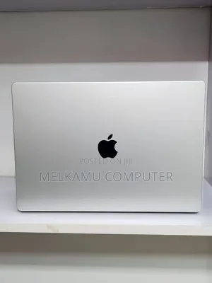 New Laptop Apple MacBook Pro 2020 M1 16GB Intel Core i7 SSD 512GB