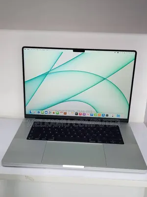 New Laptop Apple MacBook Pro 2020 M1 16GB Intel Core i7 SSD 512GB