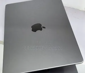 New Laptop Apple MacBook Pro 2019 16GB Intel Core i9 SSD 512GB