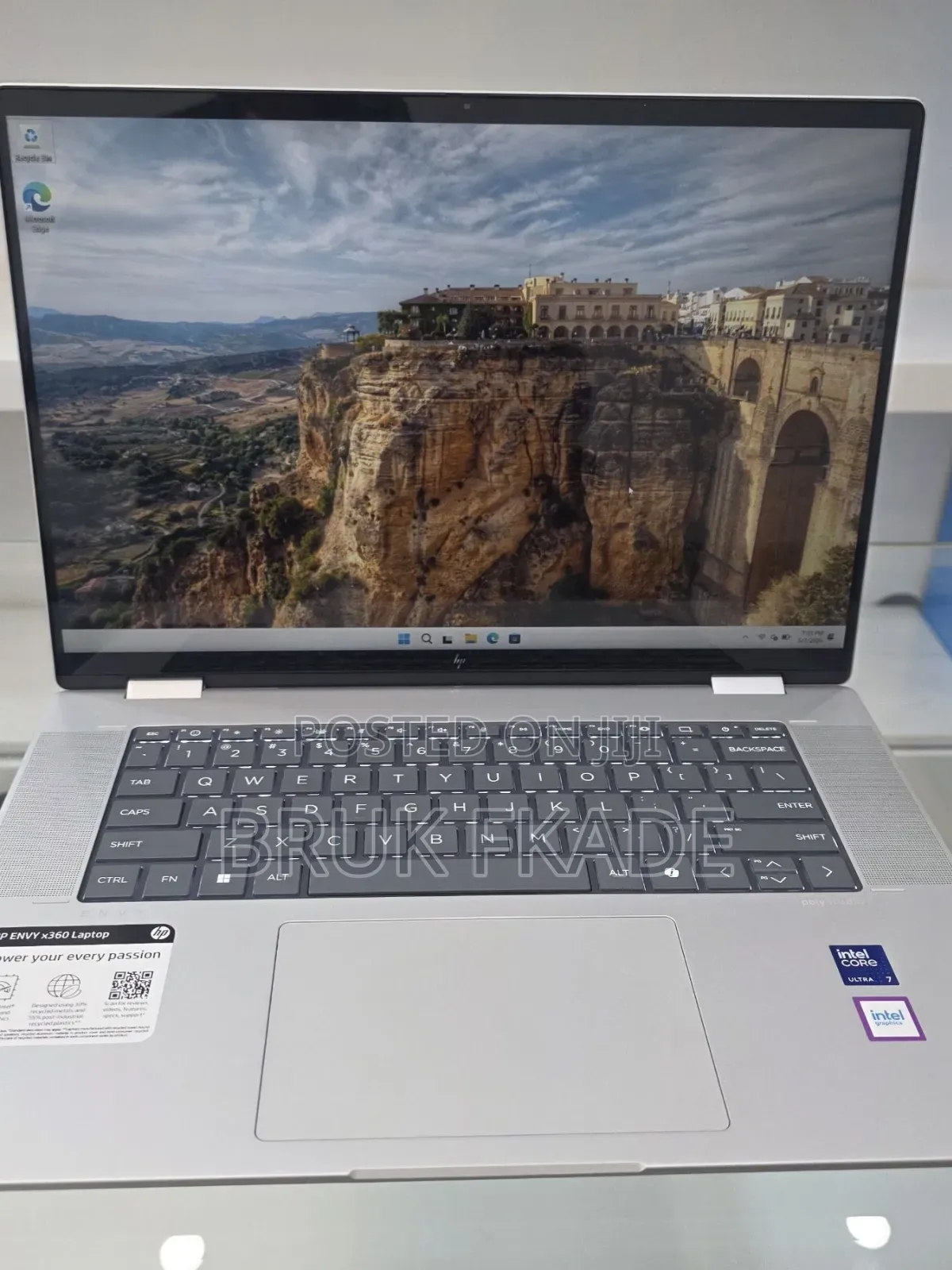 New Laptop HP Envy X360 16GB Intel Core i7 SSD 1T