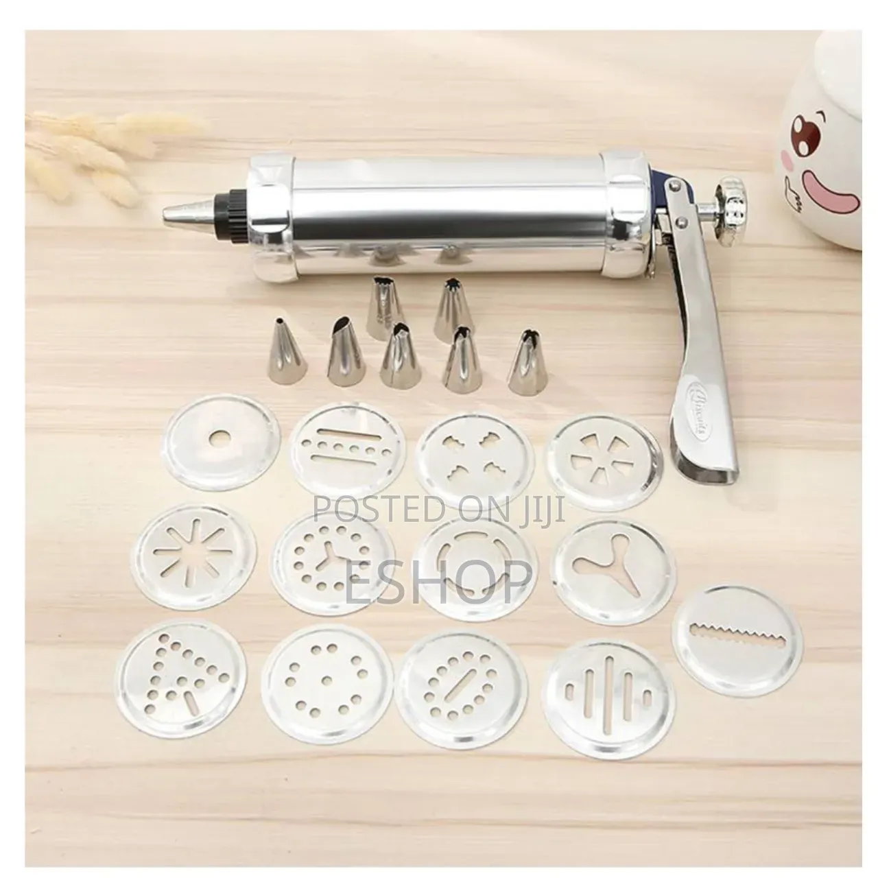 The 13-Disc Spritz Cookie Press and Professional Icing Set