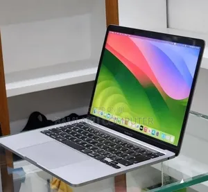 New Laptop Apple MacBook Pro 2020 8GB Intel Core i5 SSD 512GB