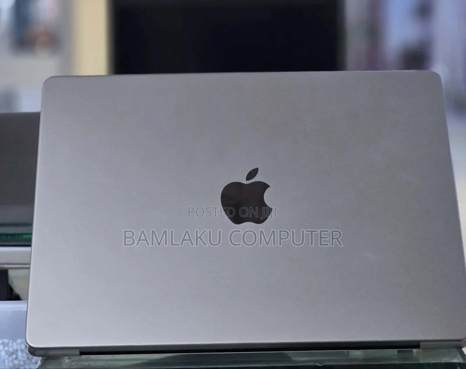 New Laptop Apple MacBook Pro 2020 M1 32GB Apple M1 Pro SSD 512GB